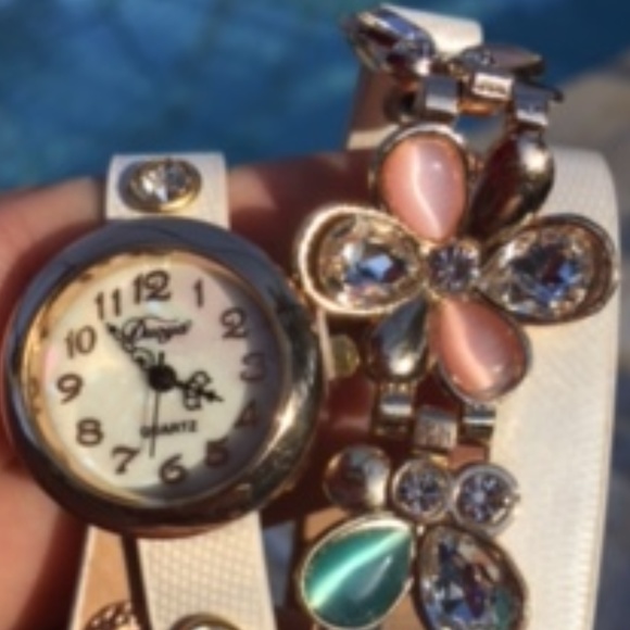 😁 4 for $15 Sale -Beautiful Quartz Watch/Bracelet - Picture 5 of 5